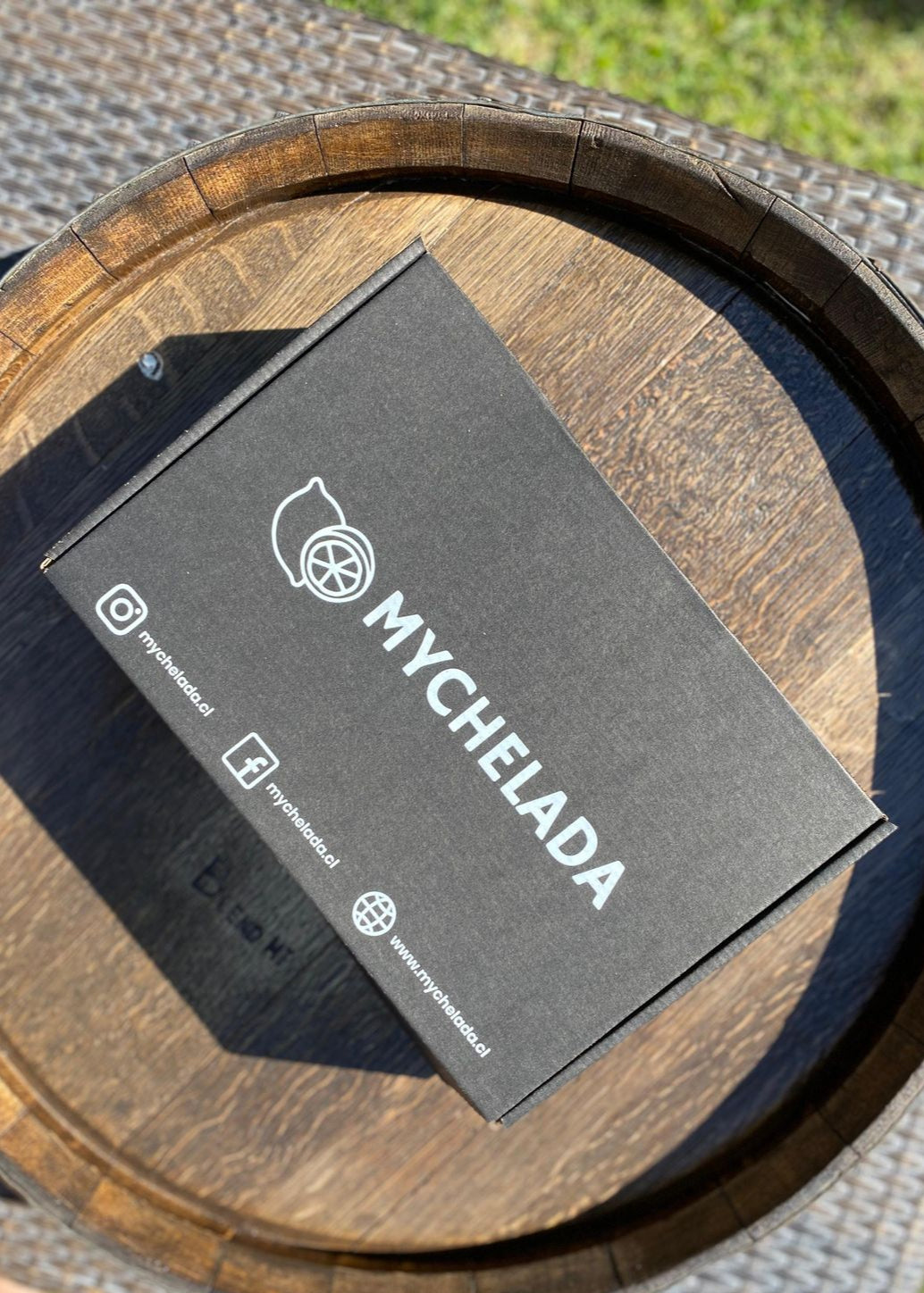 CAJA MYCHELADA (1 SET + 2 VASOS + MERKÉN)